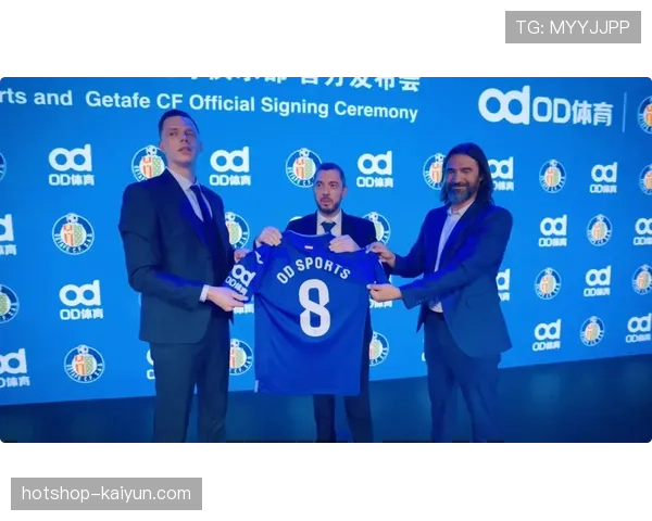 意甲俱乐部联合发起反种族主义活动,本轮所有队长佩戴特制袖标